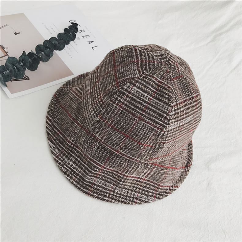 Asia Custom Made Female Woolen Grid Printing Black Red Width Brim Bucket Hat