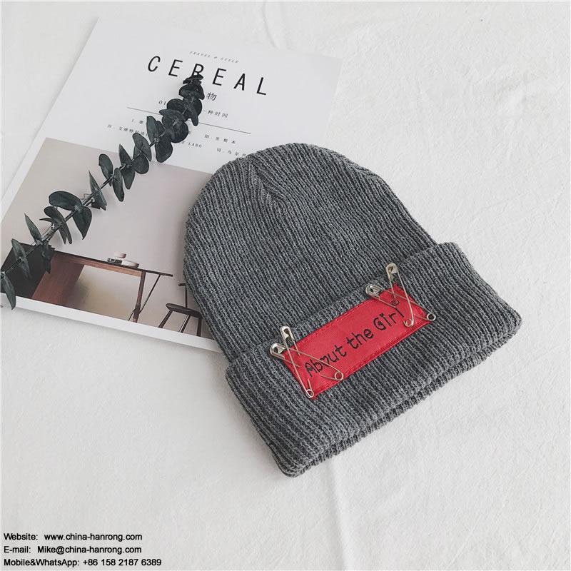 Milan Fashion Sweater Applique Letter Printing Beautiful Knitted Cap For Men and Women